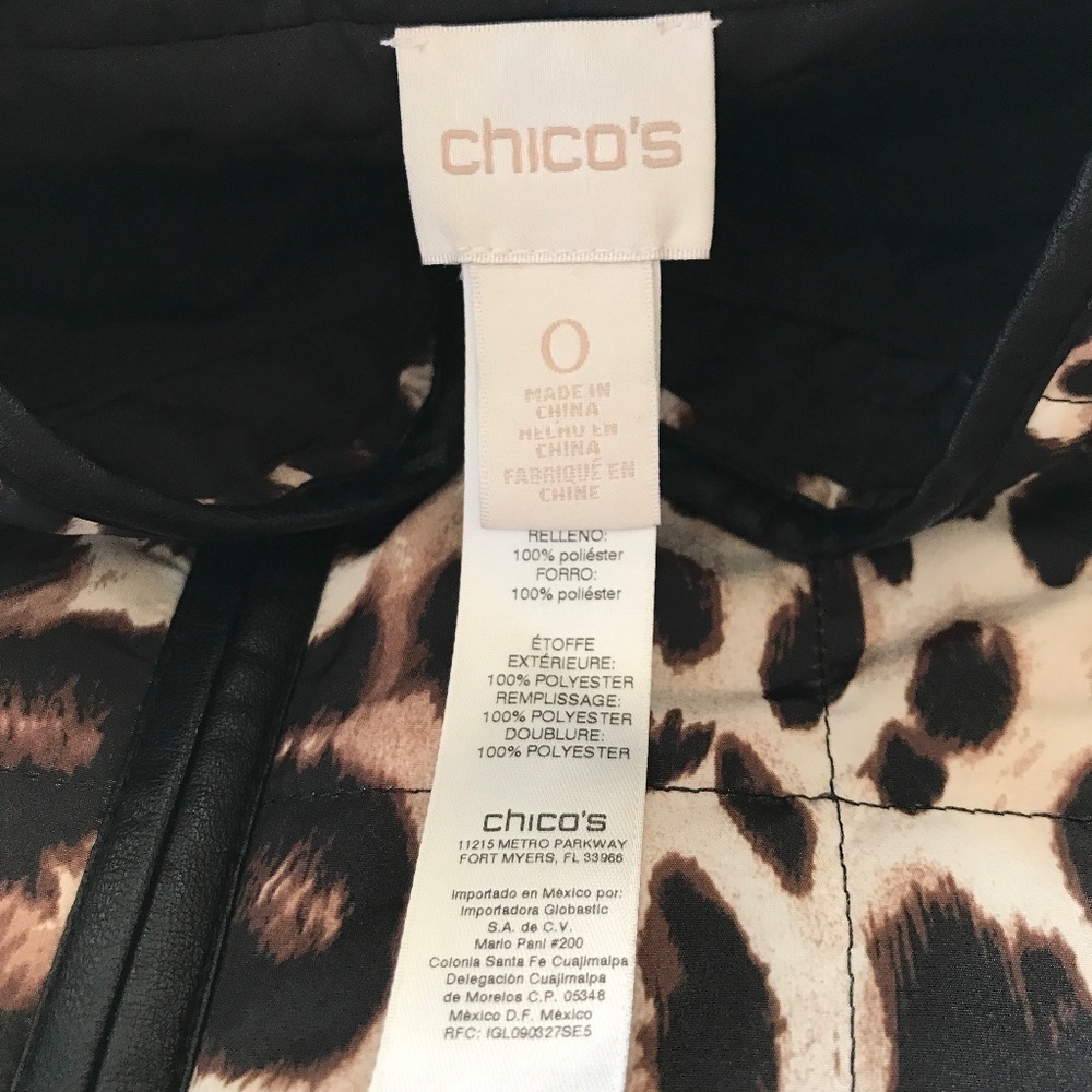 Chico’s Women’s Leopard Print Reversible Puffer Vest - Picture 8 of 11